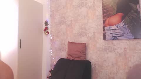 Snapshot of erikabeee1 chatting on 01-08-25, 07:13 Erikabeee online show from 01-08-25, 07:13