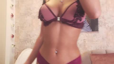 Snapshot of erikabeee1 chatting on 02-18-25, 06:37 Erikabeee online show from 02-18-25, 06:37