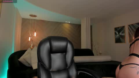 Erika Benz online show from 11-07-25, 12:16