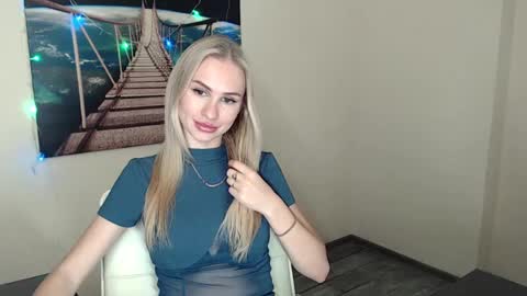 Erika online show from 02-12-25, 12:44