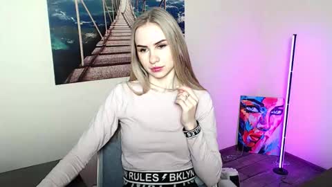 Erika online show from 04-30-26, 11:49