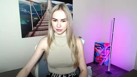Erika online show from 05-08-26, 12:32