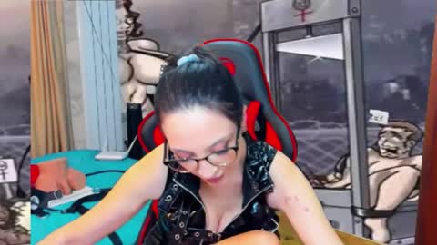 erikalorren online show from 01-26-25, 12:37