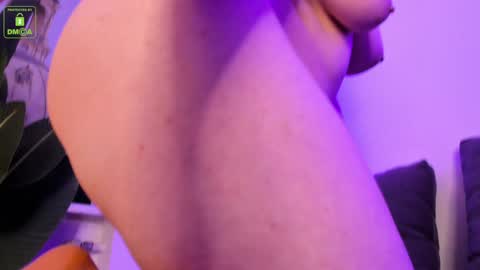 Erika online show from 11-26-25, 04:13