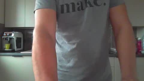 Snapshot of erikanoz chatting on 12-30-24, 08:43 boyohboy online show from 12-30-24, 08:43