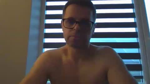 Snapshot of erikanoz chatting on 10-17-25, 05:10 boyohboy online show from 10-17-25, 05:10