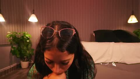 Snapshot of eriklein chatting on 03-30-26, 07:48 Eri online show from 03-30-26, 07:48
