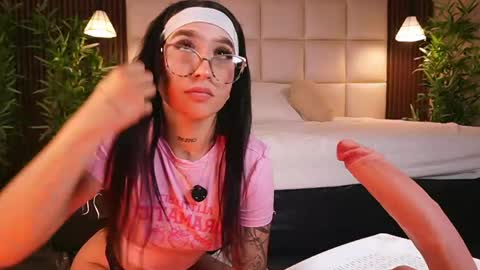 Snapshot of eriklein chatting on 04-27-26, 11:03 Eri online show from 04-27-26, 11:03
