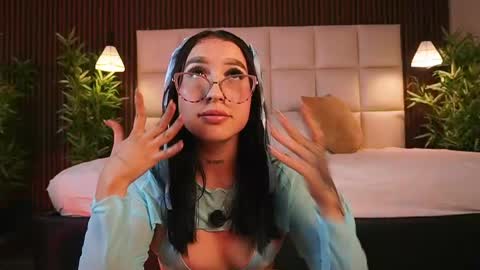 Snapshot of eriklein chatting on 05-16-26, 11:14 Eri online show from 05-16-26, 11:14
