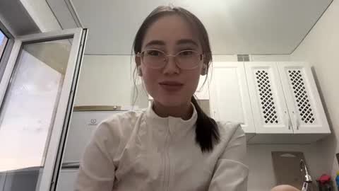 Luna online show from 06-22-26, 10:51