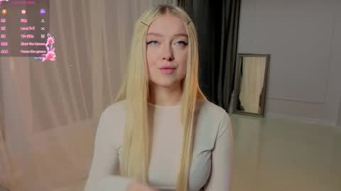 Snapshot of erlenbayer chatting on 03-12-26, 08:26 Chanel online show from 03-12-26, 08:26