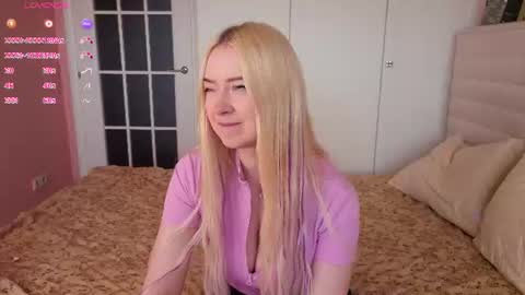 Snapshot of erlenbayer chatting on 06-23-26, 03:48 Chanel online show from 06-23-26, 03:48
