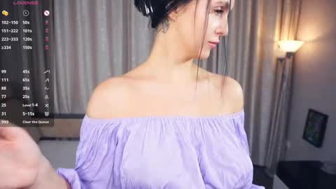 Erline and Monica online show from 11-30-25, 07:07