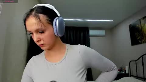 Erline and Monica online show from 06-15-26, 06:43