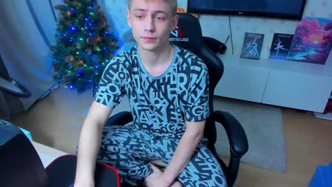 Max online show from 01-05-25, 01:35