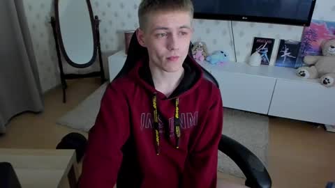 Max online show from 02-21-25, 10:37