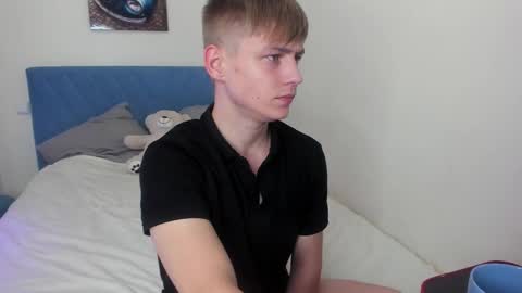 Max online show from 09-11-25, 03:17