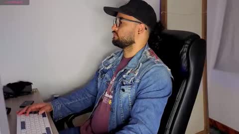 ernesto rodriguez 82 online show from 10-10-25, 02:54