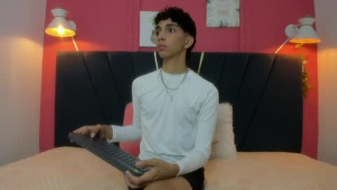 ero_boy40 online show from 08-09-26, 08:03