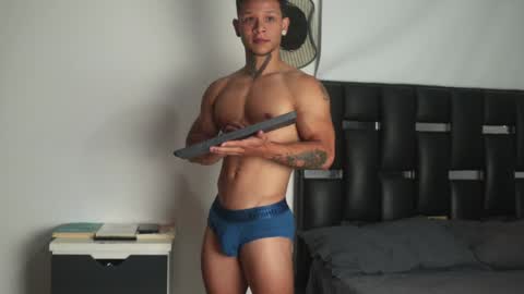 Snapshot of erosscott chatting on 12-31-24, 12:43 Eros online show from 12-31-24, 12:43