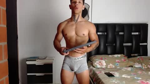 Snapshot of erosscott chatting on 03-03-25, 01:10 Eros online show from 03-03-25, 01:10