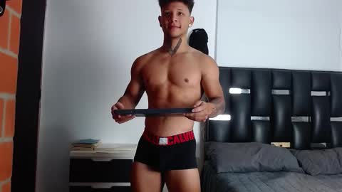 Snapshot of erosscott chatting on 10-20-25, 03:45 Eros online show from 10-20-25, 03:45