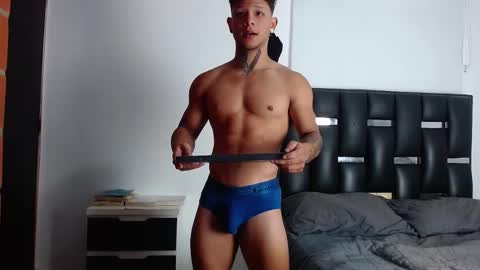 Snapshot of erosscott chatting on 10-21-25, 03:57 Eros online show from 10-21-25, 03:57