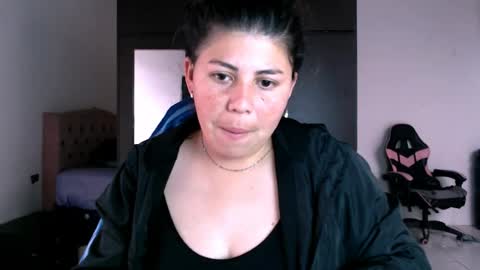 Sara online show from 06-25-26, 02:32