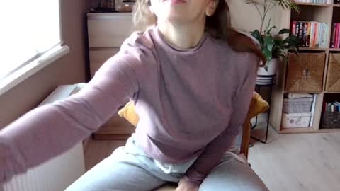 Snapshot of erotic_vibe chatting on 12-07-24, 08:44 Melissa online show from 12-07-24, 08:44