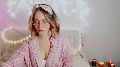 Snapshot of eroticgiftxxx chatting on 01-23-25, 09:29 LylaXXX online show from 01-23-25, 09:29