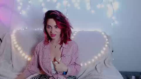 Snapshot of eroticgiftxxx chatting on 01-27-25, 03:07 LylaXXX online show from 01-27-25, 03:07