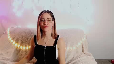 Snapshot of eroticgiftxxx chatting on 01-31-25, 12:07 LylaXXX online show from 01-31-25, 12:07