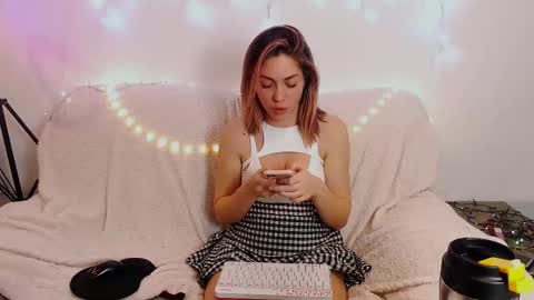 Snapshot of eroticgiftxxx chatting on 02-04-25, 05:01 LylaXXX online show from 02-04-25, 05:01