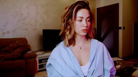 Snapshot of eroticgiftxxx chatting on 02-28-25, 12:31 LylaXXX online show from 02-28-25, 12:31