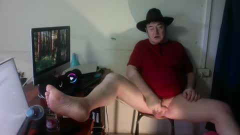 Tom Delaney online show from 10-19-25, 04:02