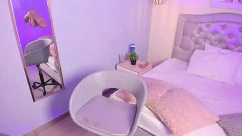 Escarlet online show from 10-03-25, 02:03