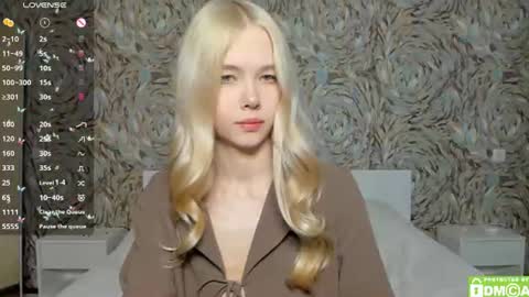 Megan and Brad online show from 06-11-26, 05:16