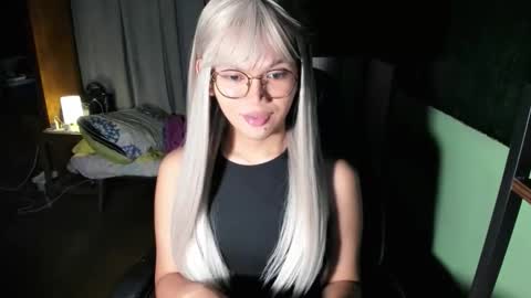 Chelliane online show from 10-21-25, 02:01