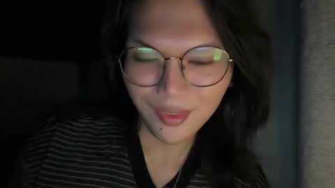 Chelliane online show from 11-17-25, 03:01