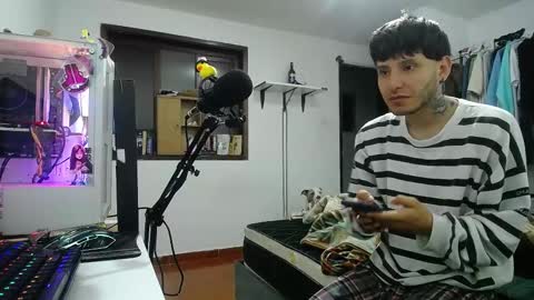 Snapshot of esjrobles chatting on 01-03-25, 04:11 Esteban online show from 01-03-25, 04:11