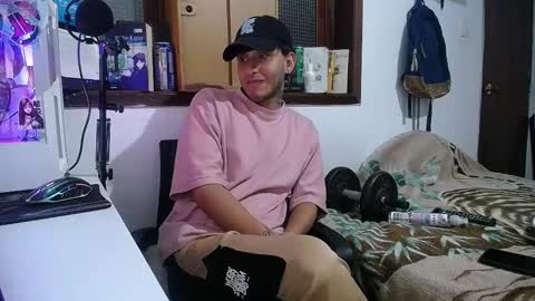 Snapshot of esjrobles chatting on 01-29-25, 08:51 Esteban online show from 01-29-25, 08:51