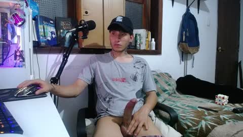 Snapshot of esjrobles chatting on 02-04-25, 09:49 Esteban online show from 02-04-25, 09:49