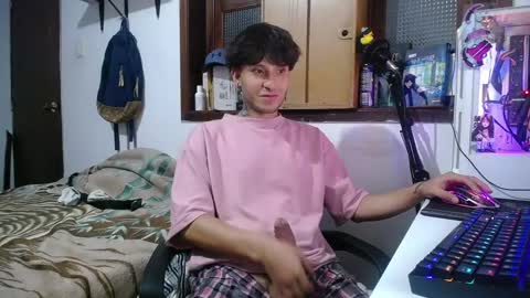 Snapshot of esjrobles chatting on 03-07-25, 03:51 Esteban online show from 03-07-25, 03:51