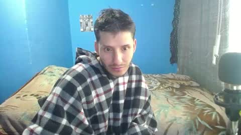 Snapshot of esjrobles chatting on 08-02-26, 03:10 Esteban online show from 08-02-26, 03:10