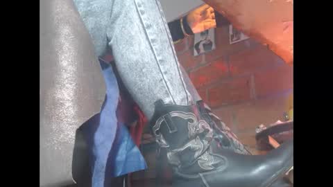 Snapshot of eskelaswd chatting on 03-09-26, 05:06 Eskela911 online show from 03-09-26, 05:06