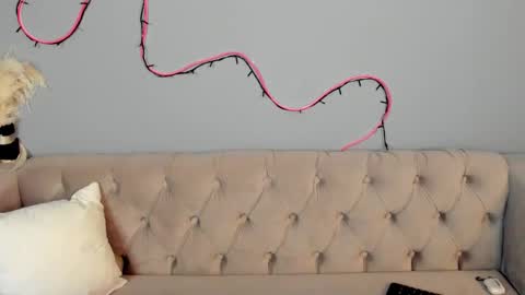 Esme Runn online show from 02-03-25, 10:03