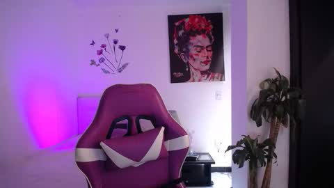 Snapshot of esmeralda098 chatting on 03-15-26, 06:58 Esmeralda online show from 03-15-26, 06:58