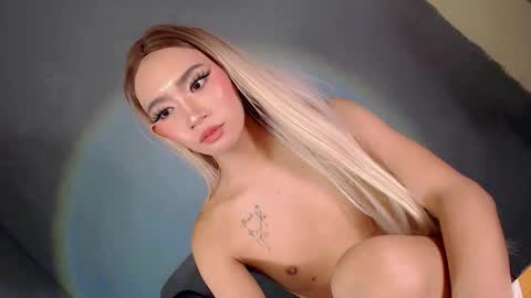 Snapshot of esmeralda28x chatting on 04-26-26, 08:50 esmeralda28x online show from 04-26-26, 08:50