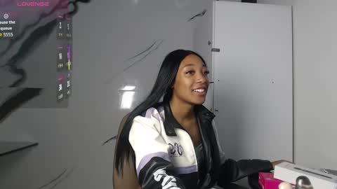 Snapshot of esmeralda_bk chatting on 10-02-25, 11:01 esmeralda_bk online show from 10-02-25, 11:01