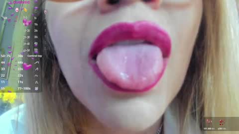 Snapshot of esmeralda_oikos chatting on 03-03-25, 08:43 Esmeralda .INDEPENDENT MODEL online Monday to Saturday 3 pm Chicago online show from 03-03-25, 08:43